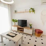 Edificio Apolo 5 アパート カルプ