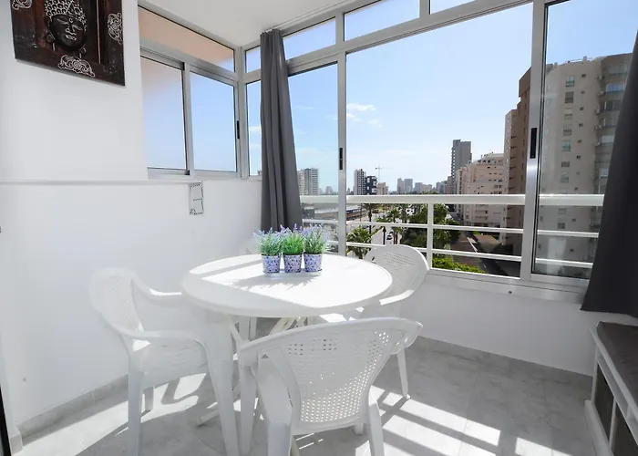 Edificio Apolo 5 アパート